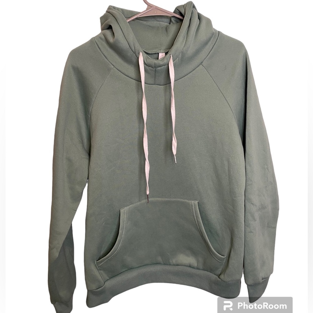 ETOSELL NWOT Sage Green Hooded Sweatshirt Size M